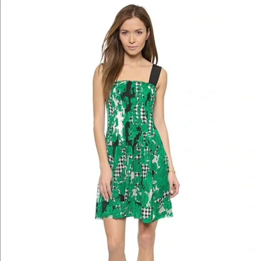 Diane VonFurstenberg Green Dress - Size 6